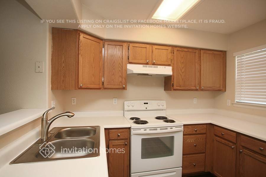 Building Photo - 11812 E Kepner Dr