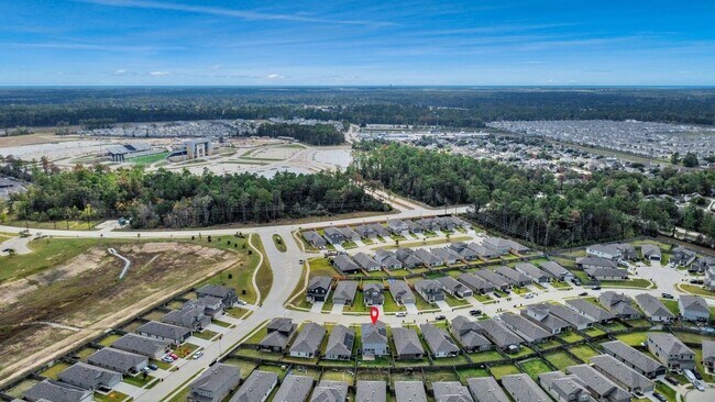 Building Photo - 5443 Pinetree Cres Ln