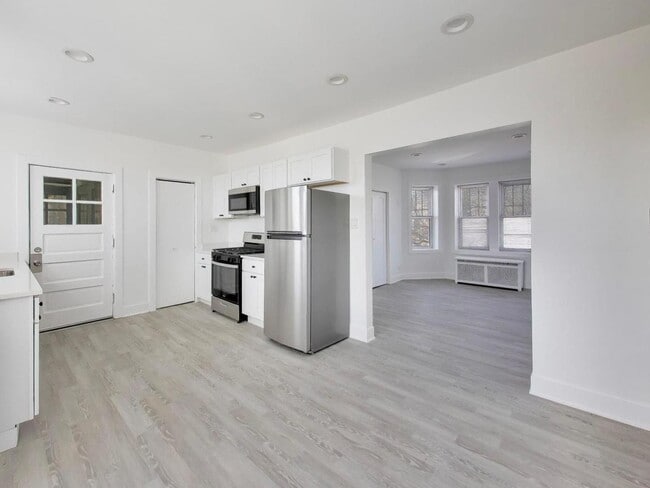 Building Photo - 7425 N Campbell Ave