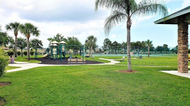Building Photo - 4859 Chastain Dr