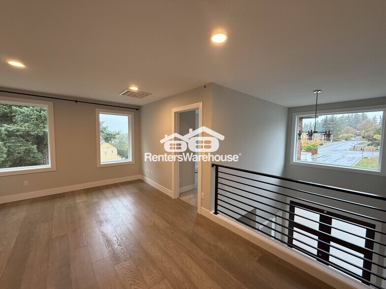 Building Photo - 9603 S 242nd Ct