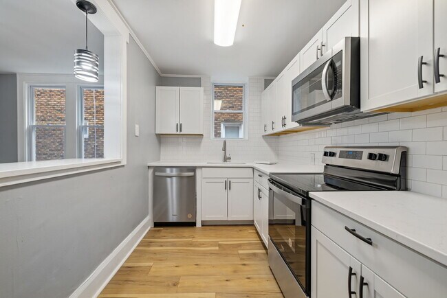 Primary Photo - 1138 Illinois Ave