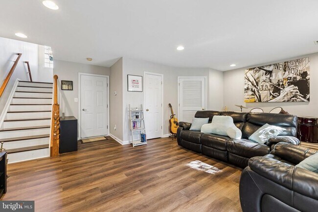 Building Photo - 12047 Kemps Landing Cir