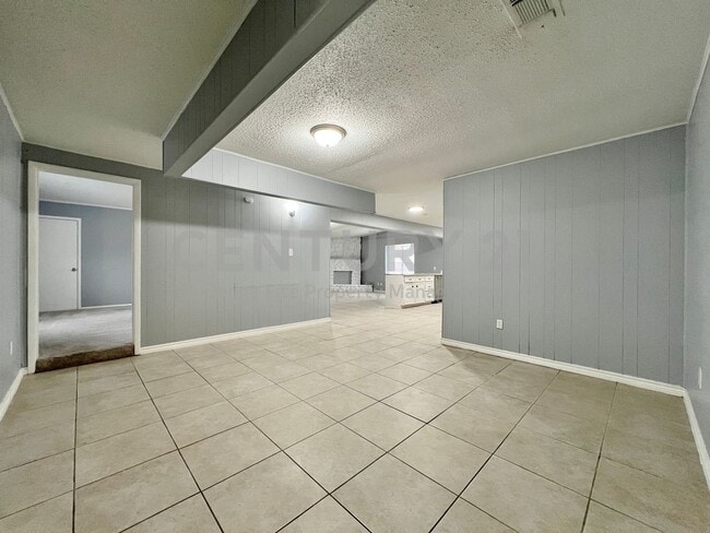 Building Photo - Beautifully Updated 5/3/2 in Fort Worth For Rent!