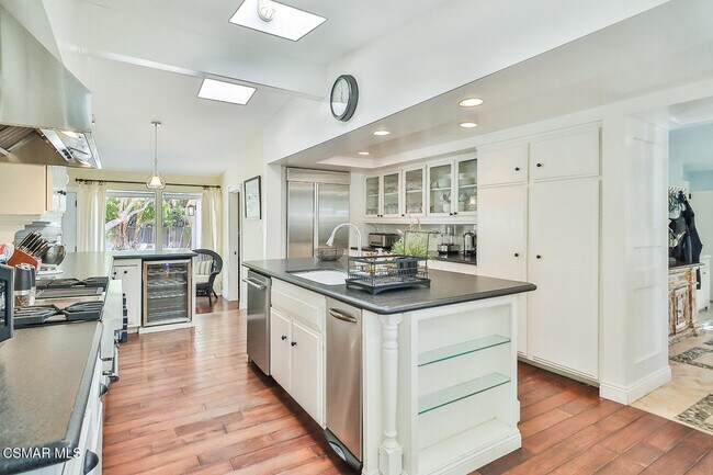 Building Photo - 31944 CA-1