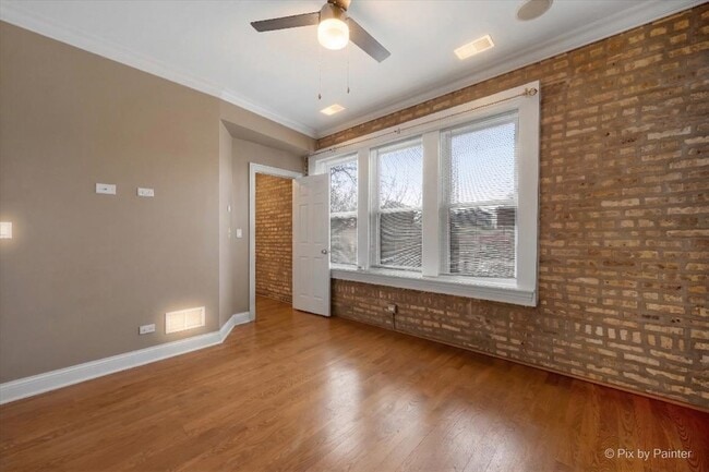 Building Photo - 6146 N Ravenswood Ave