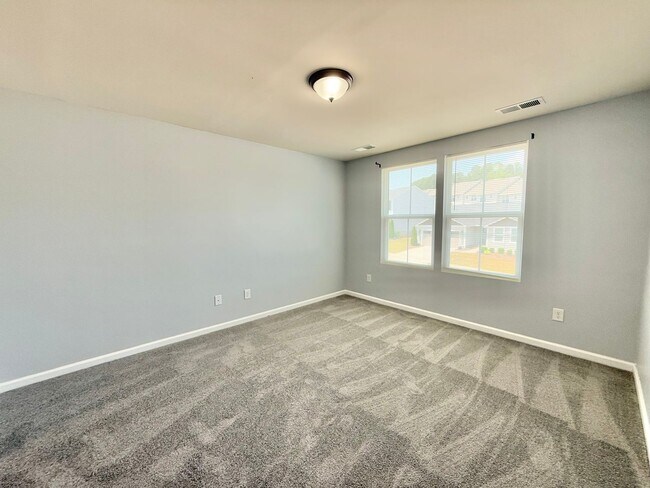 Building Photo - Charming 3BD, 1.5BA Clayton Home Near Shopping and Dining with Modern Updates