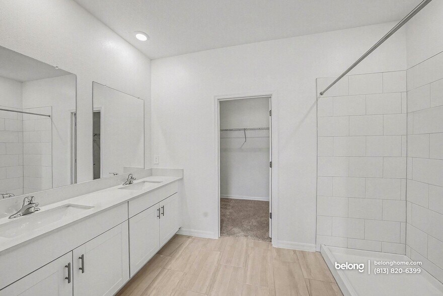 Building Photo - 18228 Pleasantview Blvd