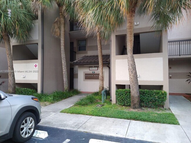 Building Photo - 9907 Nob Hill Ln