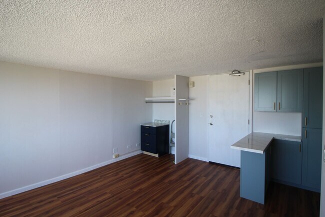 Building Photo - Beautifully Remodeled Studio with Sweeping Views