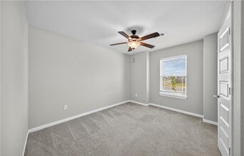 Building Photo - 440 Willow Dr