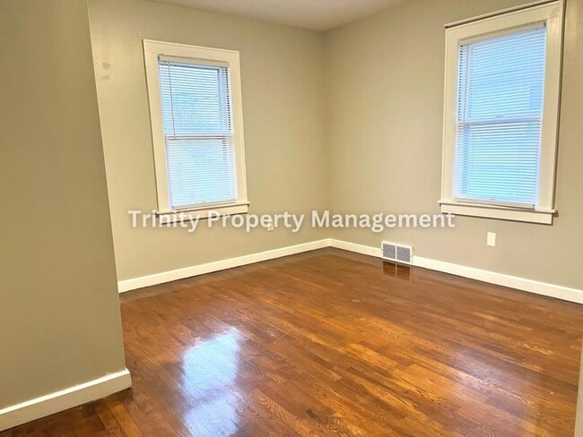 Building Photo - 1297 1/2 N 16th St