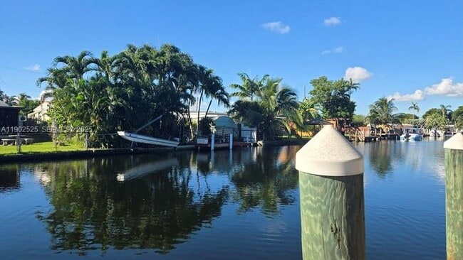 Building Photo - 2622 Sheridan St