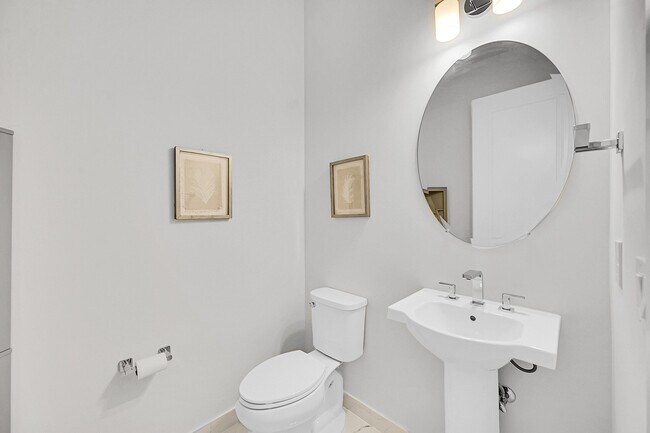 Building Photo - 12597 Nautilus Cir