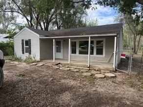 Building Photo - Affordable Country Living