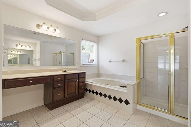 Building Photo - 1702 Clay Brooke Ct SE