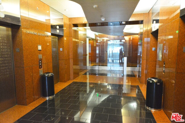 Building Photo - 1100 Wilshire Blvd