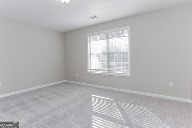 Building Photo - 176 Olympic Dr