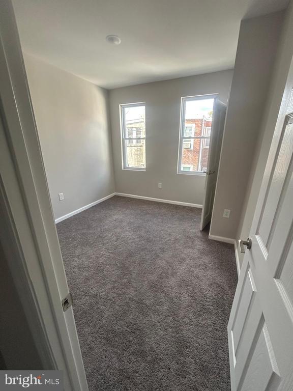 Building Photo - 2234 S Hemberger St