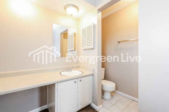 Building Photo - 4571 Sylvan Oak Dr