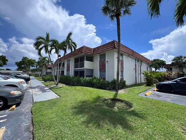 Building Photo - 22715 SW 66th Ave