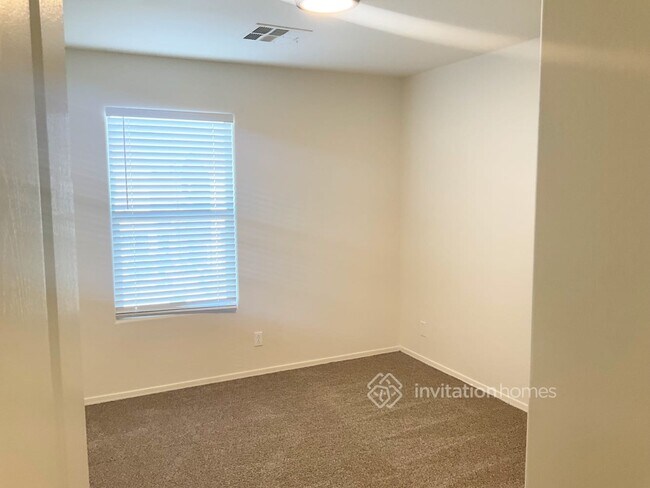 Building Photo - 13405 N 87th Dr