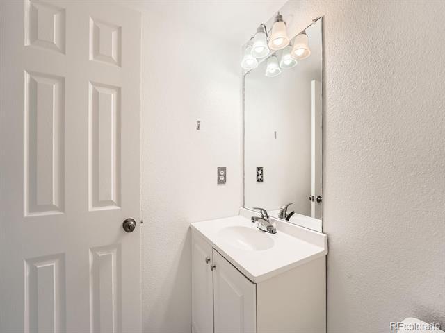 Building Photo - 17632 E Brown Cir