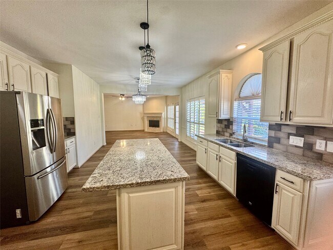 Building Photo - 3602 Garrettsville Dr