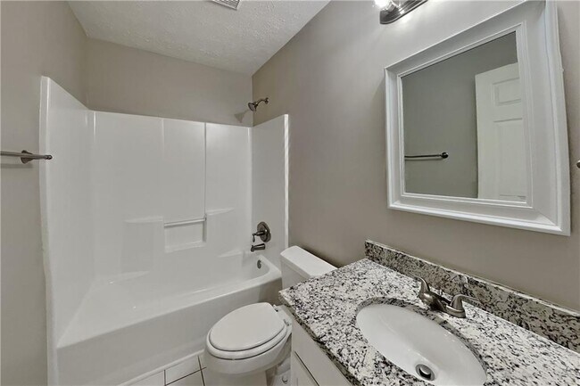 Building Photo - 1517 Galewood Cir NE