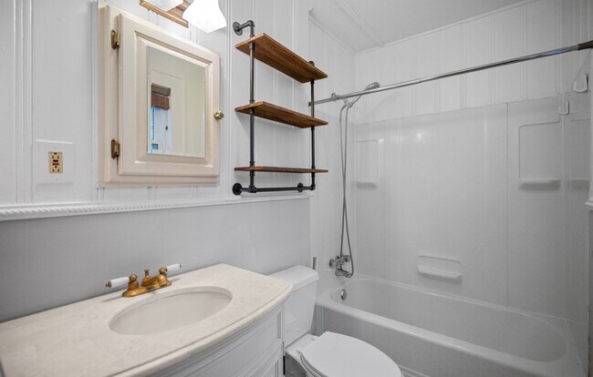 Building Photo - 2101 Mandarin Blvd