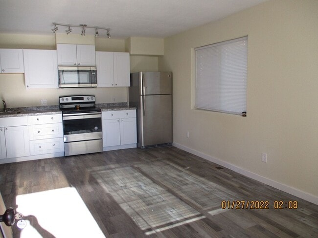Building Photo - 420 N 16th St