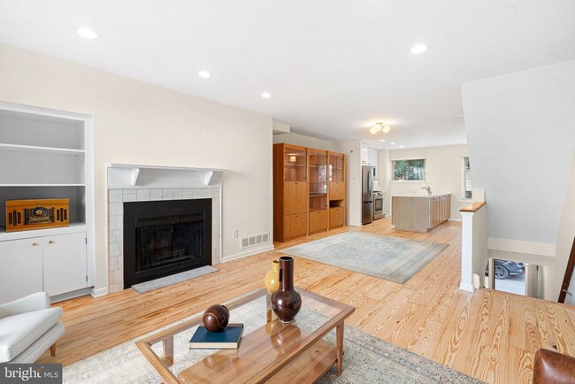 Primary Photo - 751 N Ringgold St