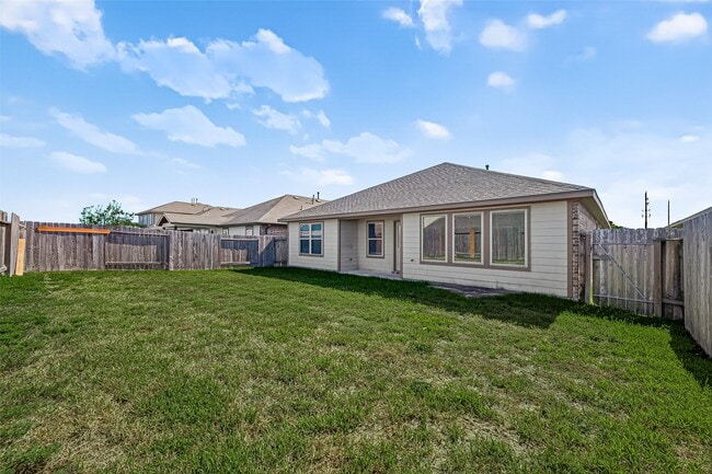 Building Photo - 3326 McDonough Way