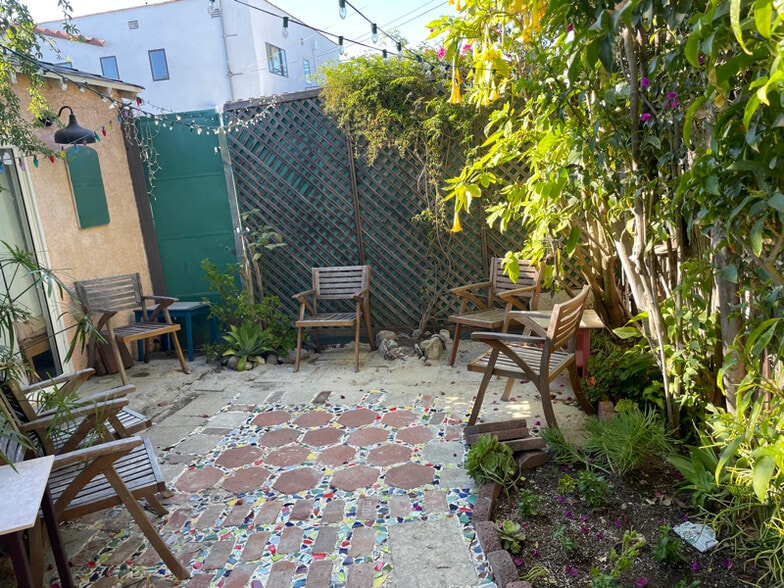 Building Photo - 8547 Airdrome St