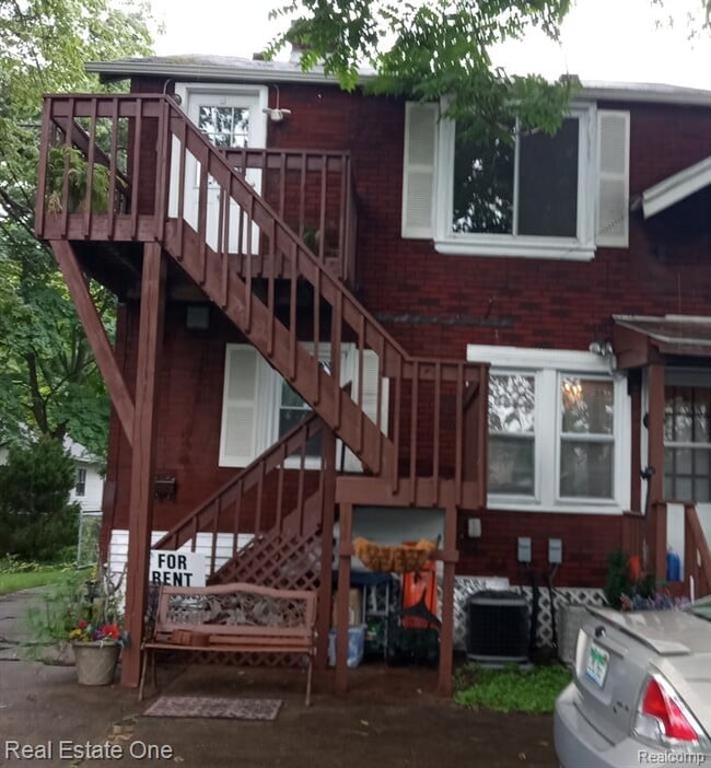 Building Photo - 400 Stratford Rd