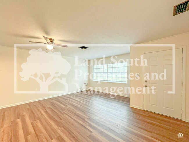 Building Photo - 729 W Daughtery Rd