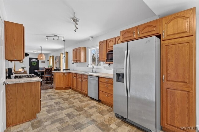 Building Photo - 47 15th Ave