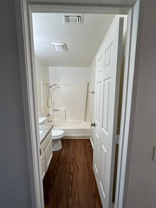 Building Photo - 3bd/2ba Condo - Mentone, CA