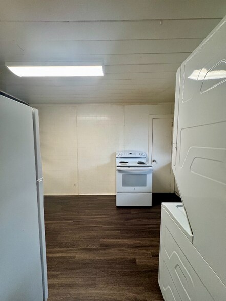 Building Photo - 7203 Porcher Dr