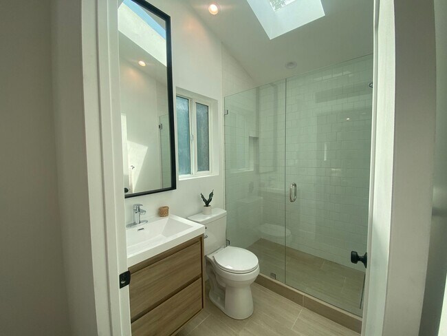 Building Photo - 5135 N Eagle Rock Blvd