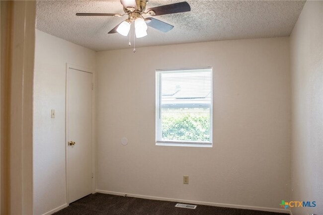 Building Photo - 5707 Dan Dr