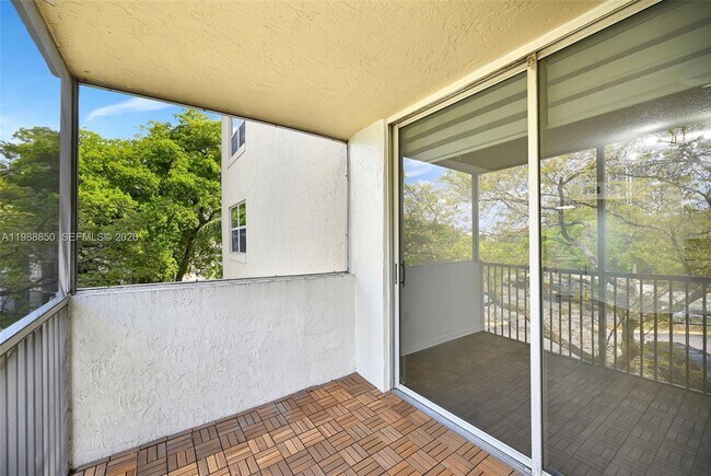 Building Photo - 8343 Lake Dr