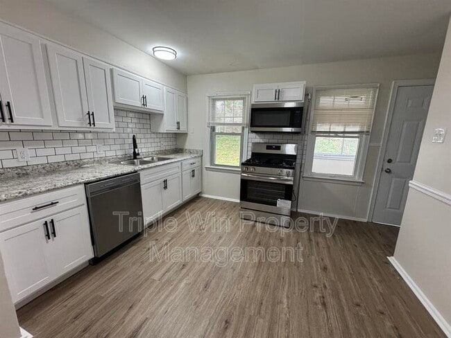 Building Photo - 3155 O Hare Dr