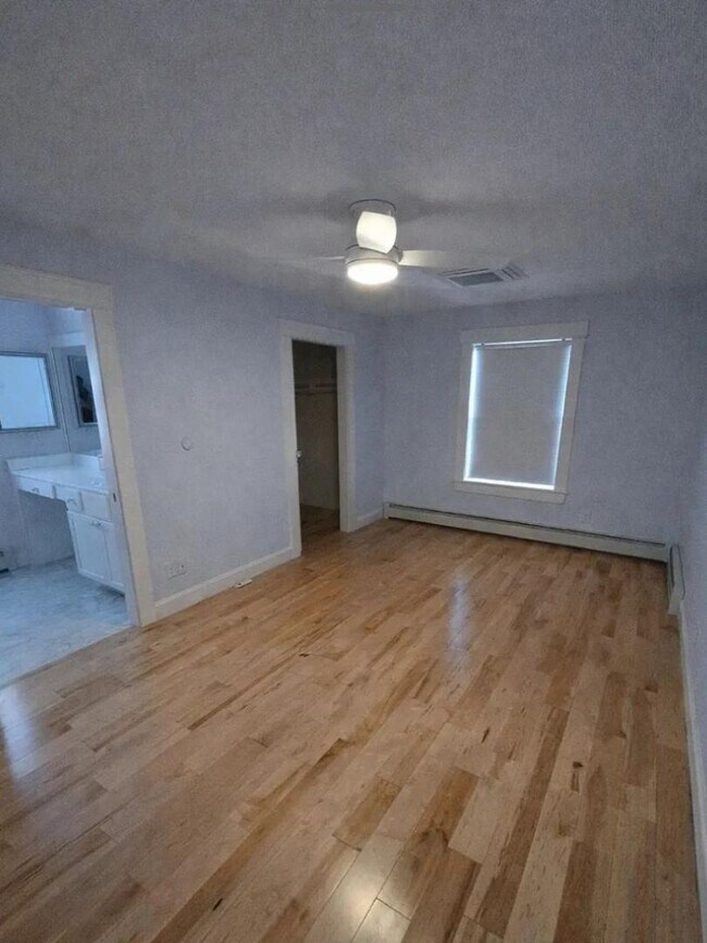 Building Photo - 21 Juniper St