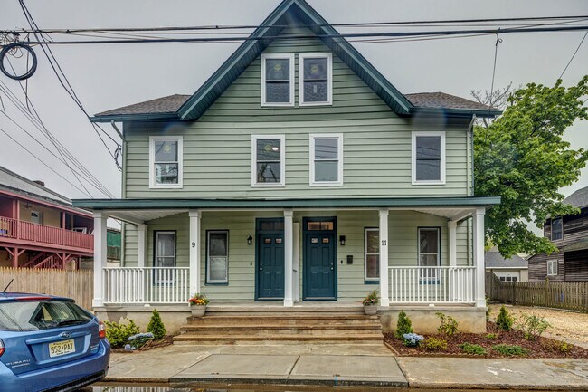 Building Photo - 11 Deforrest Ave