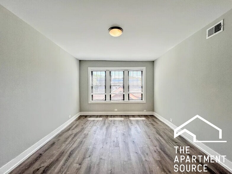 Building Photo - 1124 Maple Ave