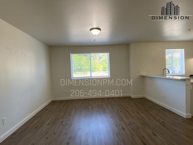 Interior Photo - 3903 S Tyler St
