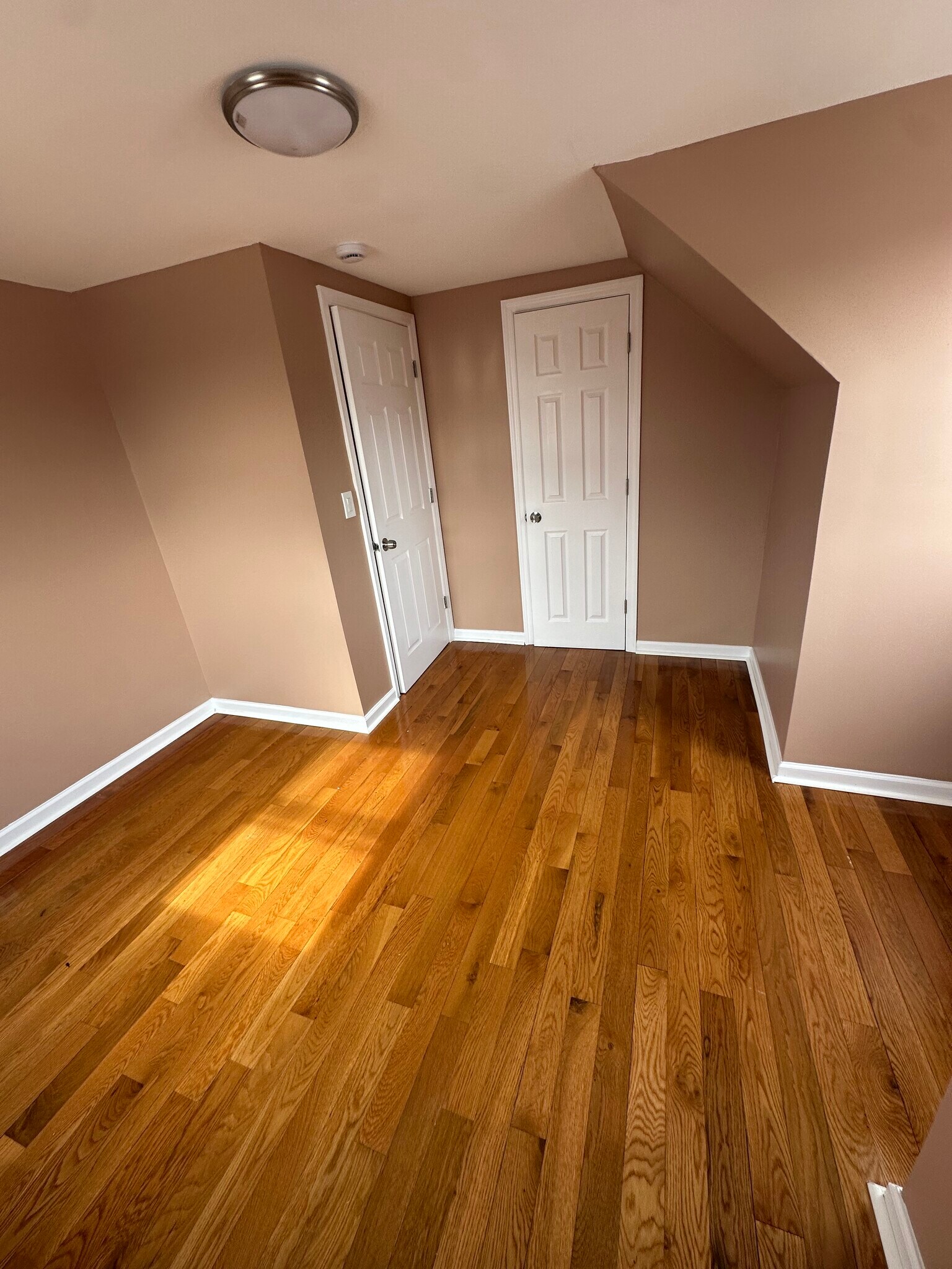 Building Photo - 40 Carnegie Ave