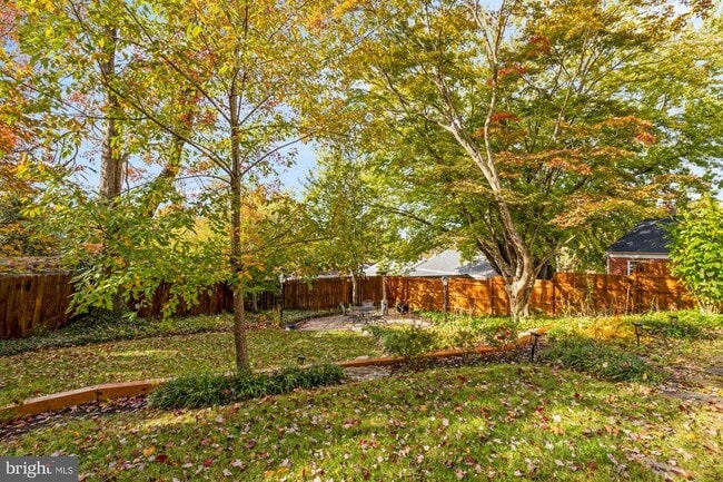 Building Photo - 11612 Galt Ave