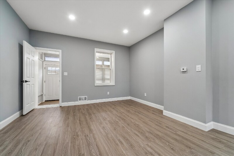 Building Photo - 5524 Upland St